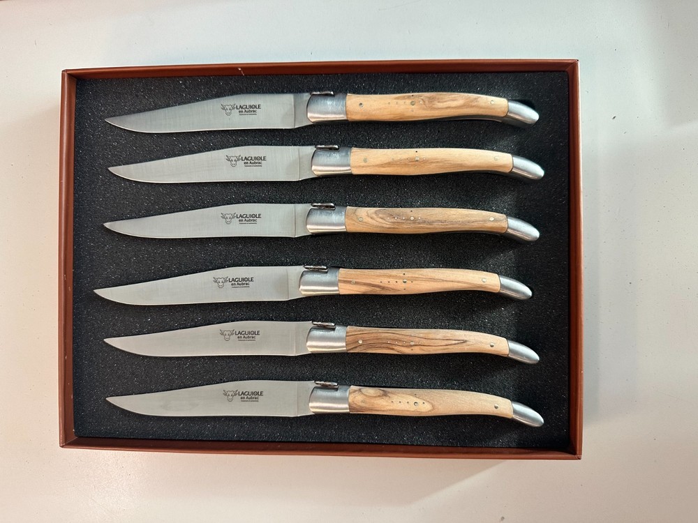 Laguiole en Aubrac Steak/Table Knives 6-Piece Set With Olive Wood Handle