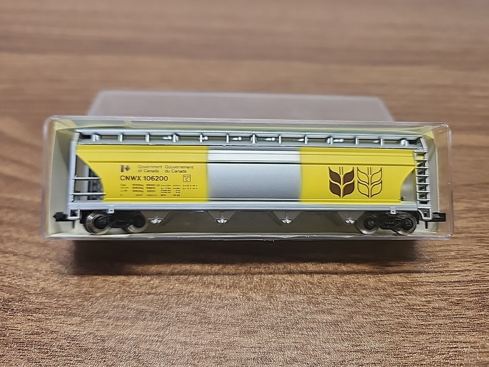 NEW Model Power N Scale 3489 Government of Canada 55' Cylindrical Hopper 106200