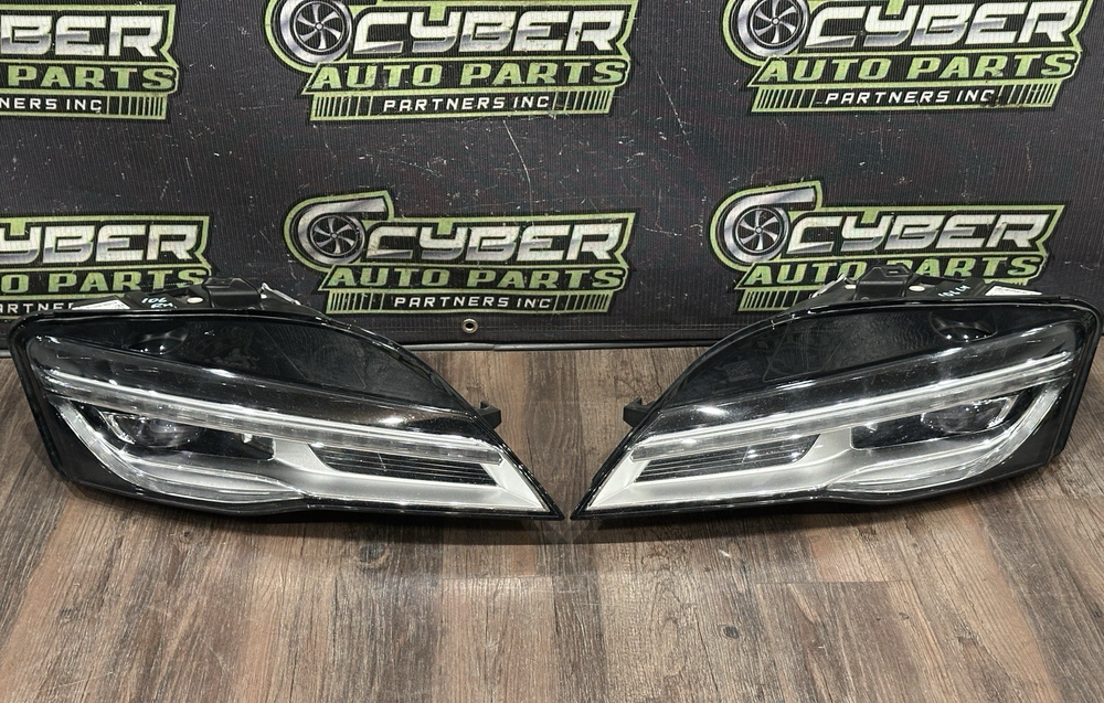 2014-2015 Audi R8 OEM Headlight Pair Left & Right 420941004AC 420941003AC