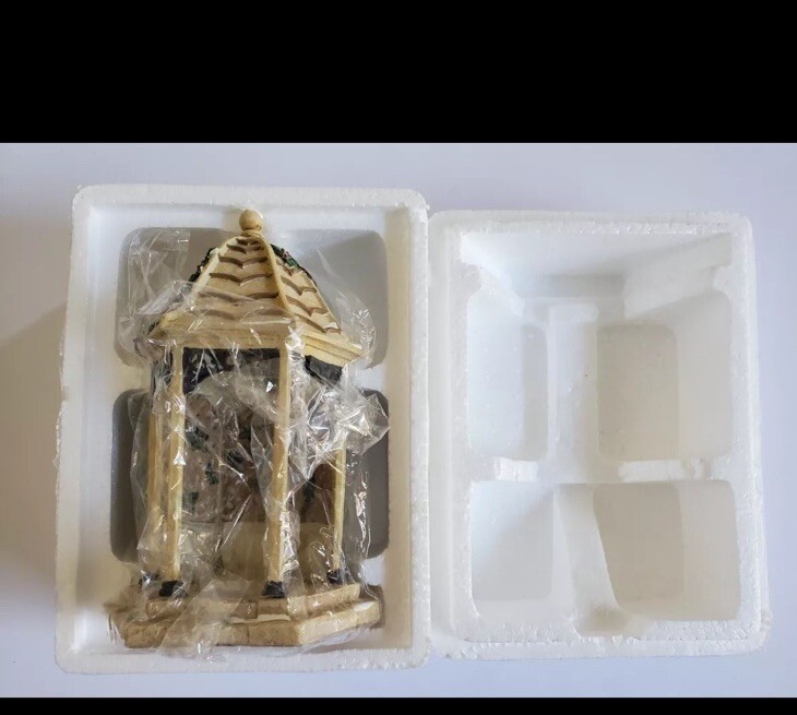 Department 56 Dickens Village Gazebo Heritage Series Accessory 52652 Mint Condition