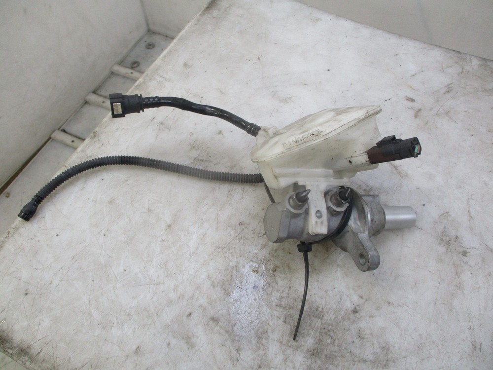 Peugeot 308 I 4601V1 brake master cylinder