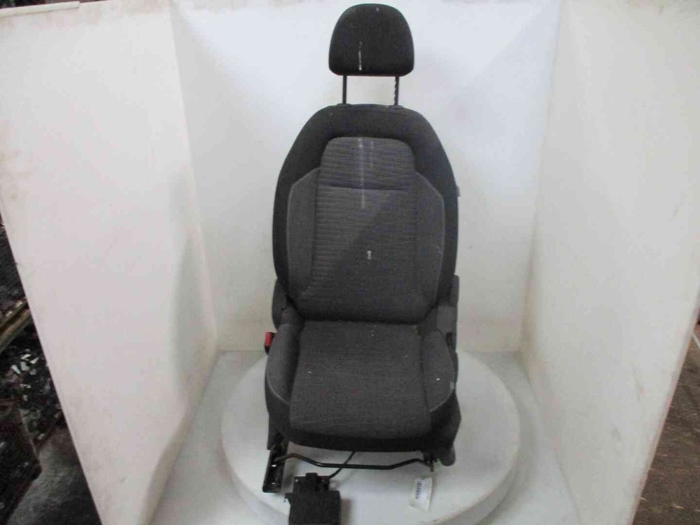 Citroen C3 Picasso 8906XQ Front Left Seat