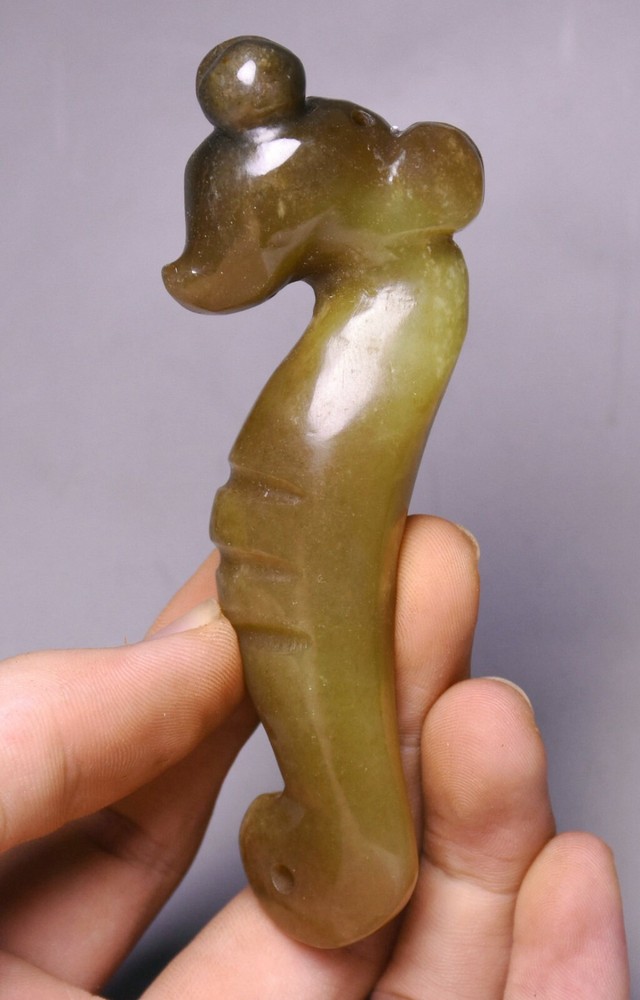 10cm Antique Hetian Jade Cicada Carving Amulet Pendant