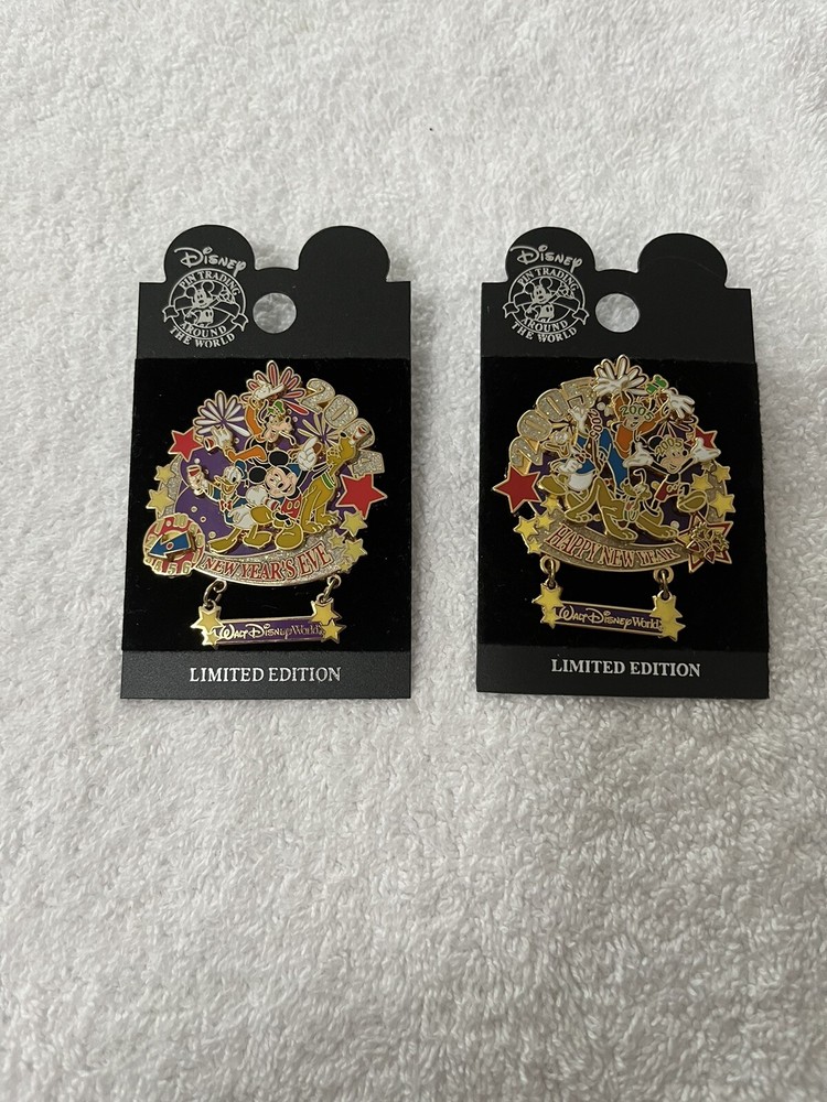 Disney World NYE 2004 & NYD 2005 Limited Edition 7500 Pins-image