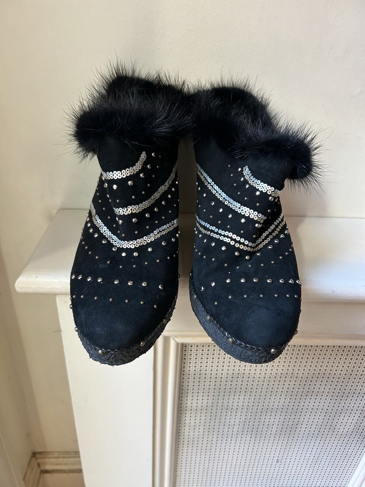 Dereon Black Fur Trim Studded Wedge Booties Size 9.5 with Original Box