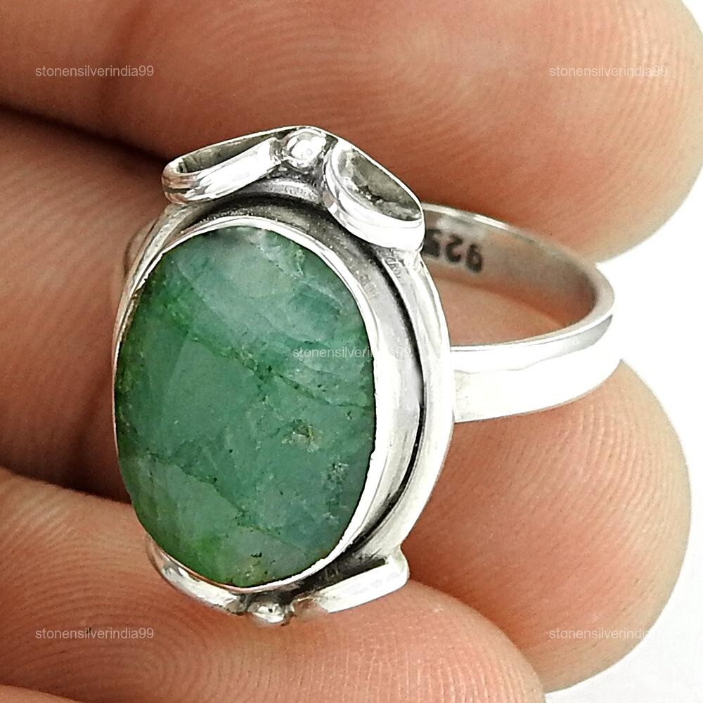 Mother's Day Sale Emerald Gemstone Cocktail Ring in Solid Silver Size 6.5-image