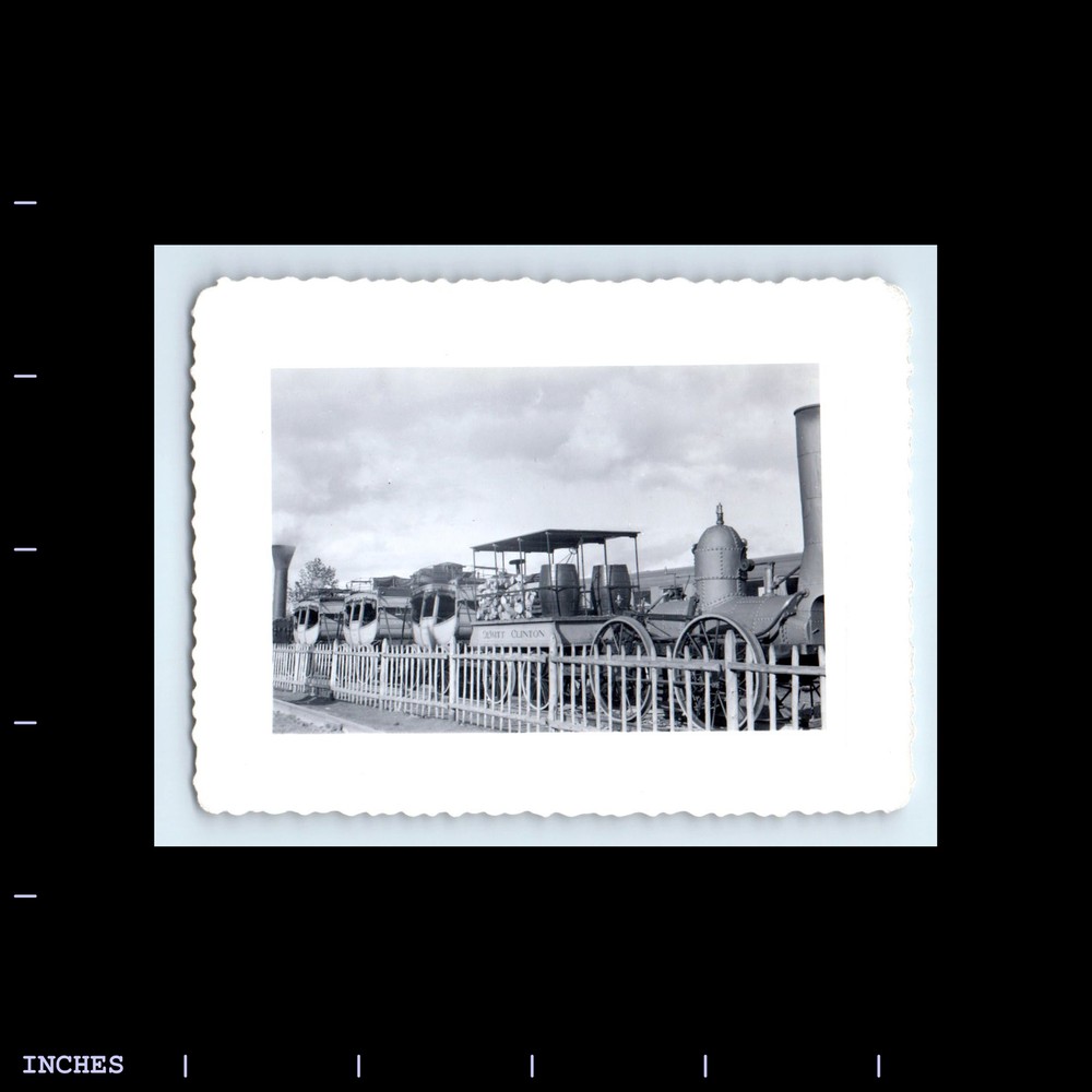 Vintage Photo TRAIN ENGINE LOCOMOTIVE