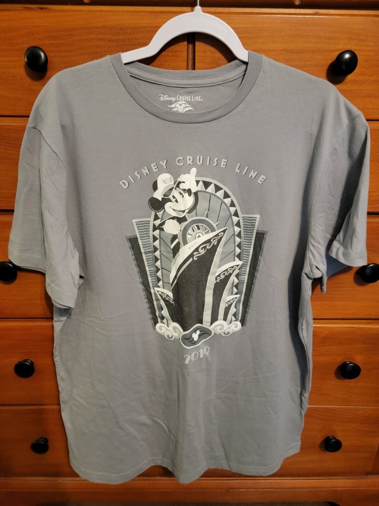 Disney Cruise Line T-Shirt Captain Mickey Ship 2019 Gray Size L EUC