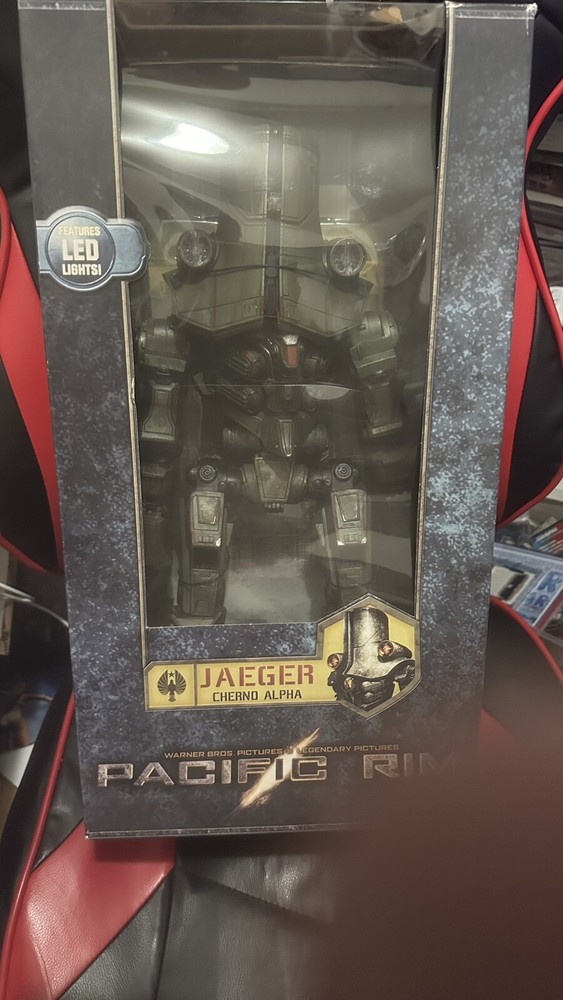 Neca Pacific Rim 18