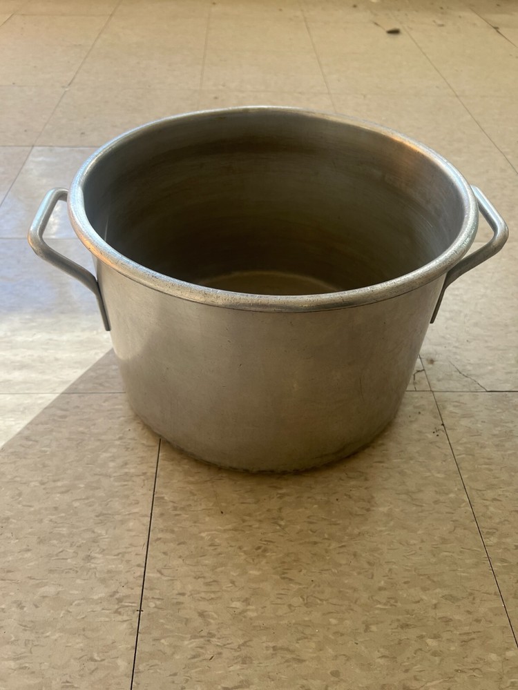 Kitchen 20 Quart or 4.5 Gallon Aluminum Soup or Pasta Pot, Clean No Dents