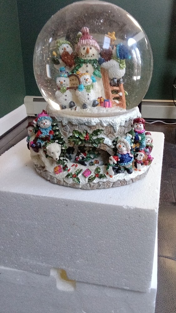 Living Home Musical Glitter Water Globe Snowman Christmas Holiday Decor