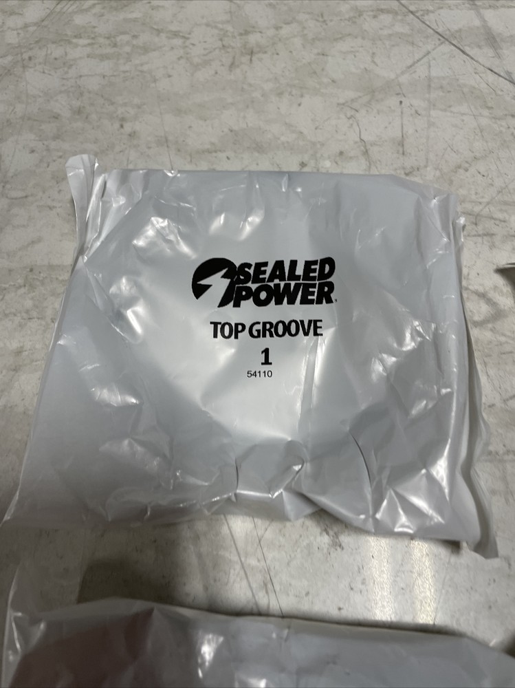 Sealed Power E-299K 40 Engine Piston Ring Set