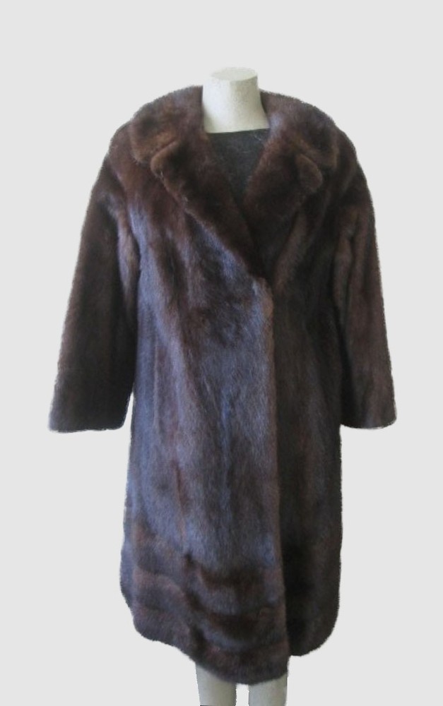 Women's Size 8 Real Mink Fur Coat in Pristine Condition