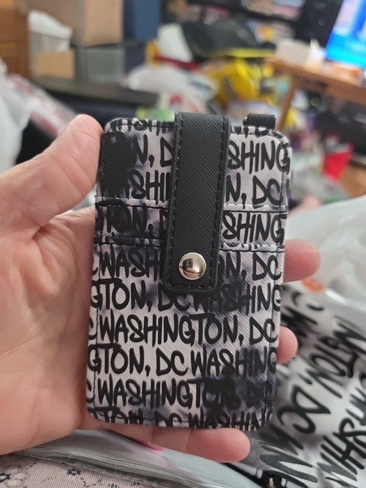 Black & White Washington Credit Card Holder with Keychain by Robin Ruth  