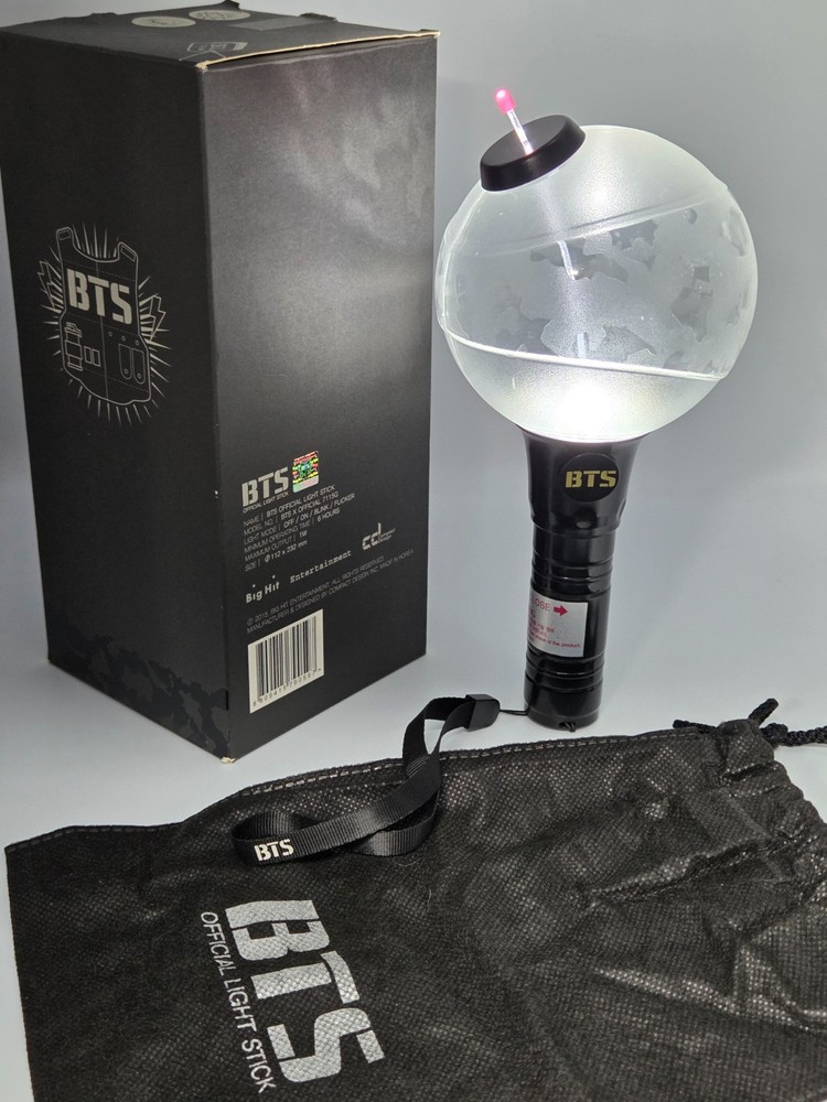 [Collector's Item] BTS Official Light Stick Ver.1 (Army Bomb 1) - Good Cond