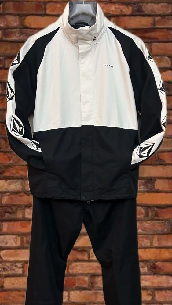 Volcom  Snowboard Jacket Mens Size L White with Pant Black