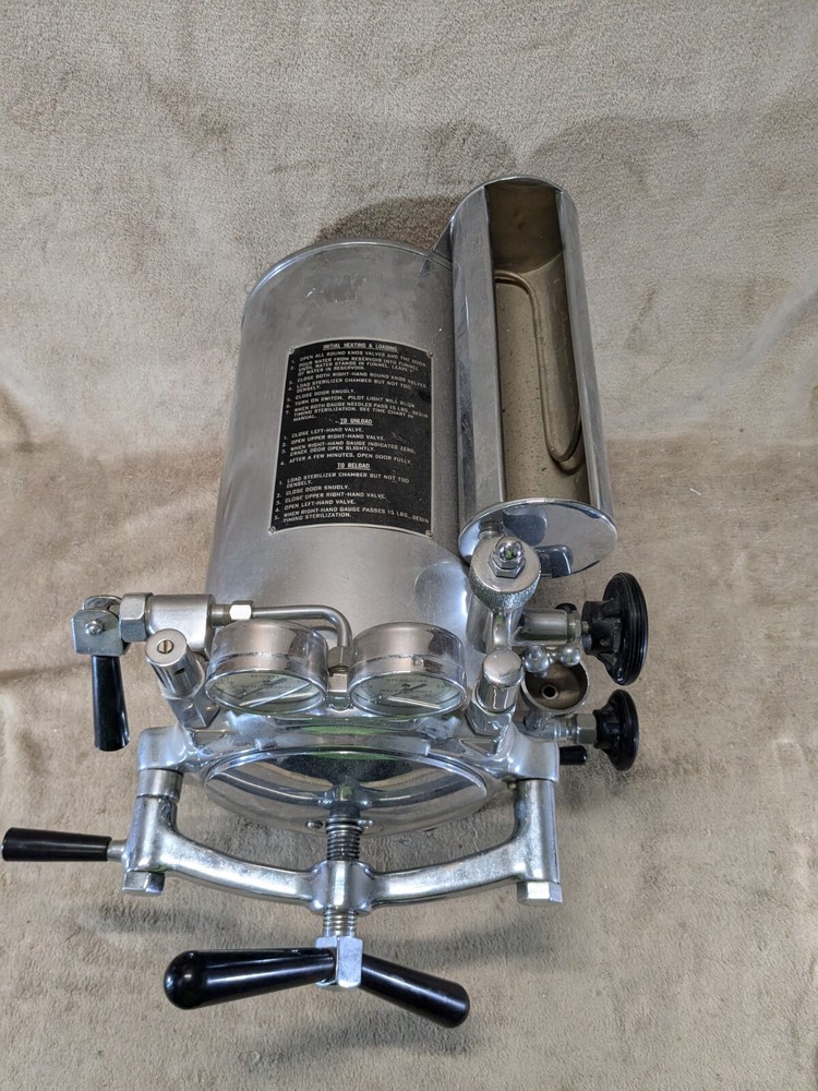Pelton & Crane Co FL2 Autoclave Sterilizer Tattoo Dental Medical Device UNTESTED