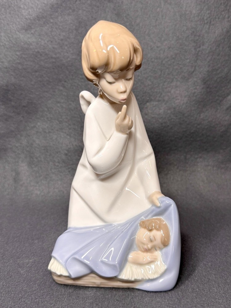 Lladro Cherub Figurine 