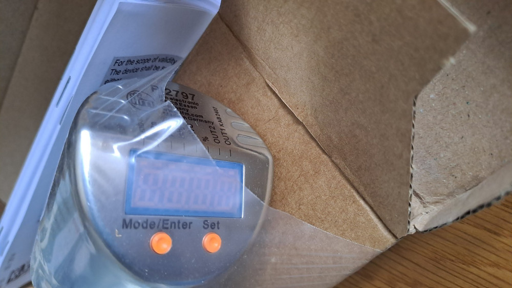 New IFM PI2797 - Flush pressure sensor with display, PI-001BREA01-MFRKG/US/ /P