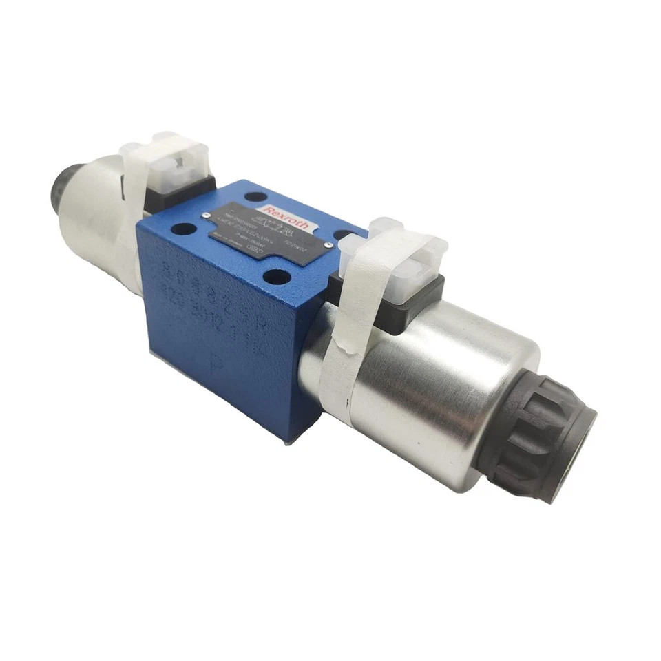 New In Box REXROTH 4WE10E33/CG24N9K4 Hydraulic Valve R900588201