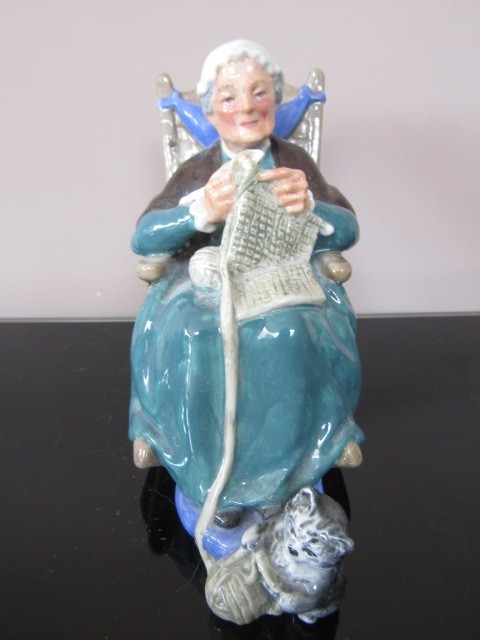 Royal Doulton TWILIGHT HN 2256 issued 1971-76 Perfect