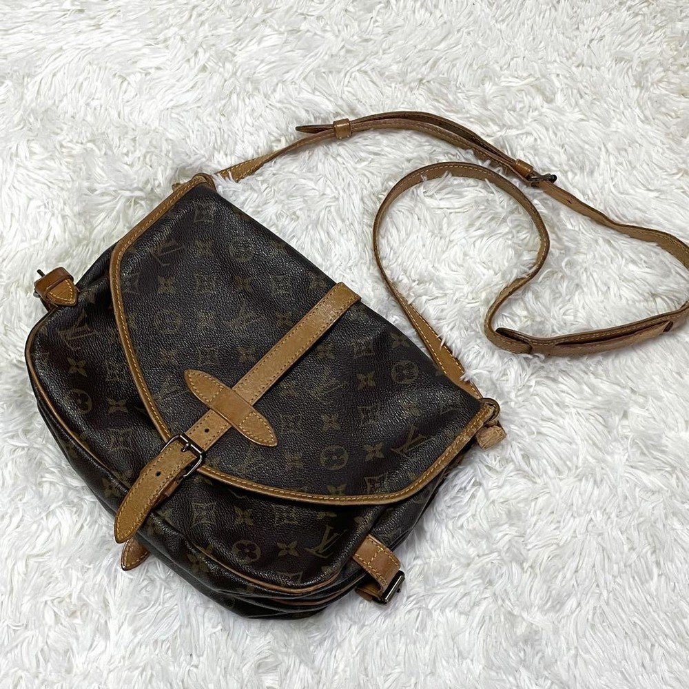 Louis Vuitton Saumur 35 Monogram Crossbody Bag Rare Discontinued Model