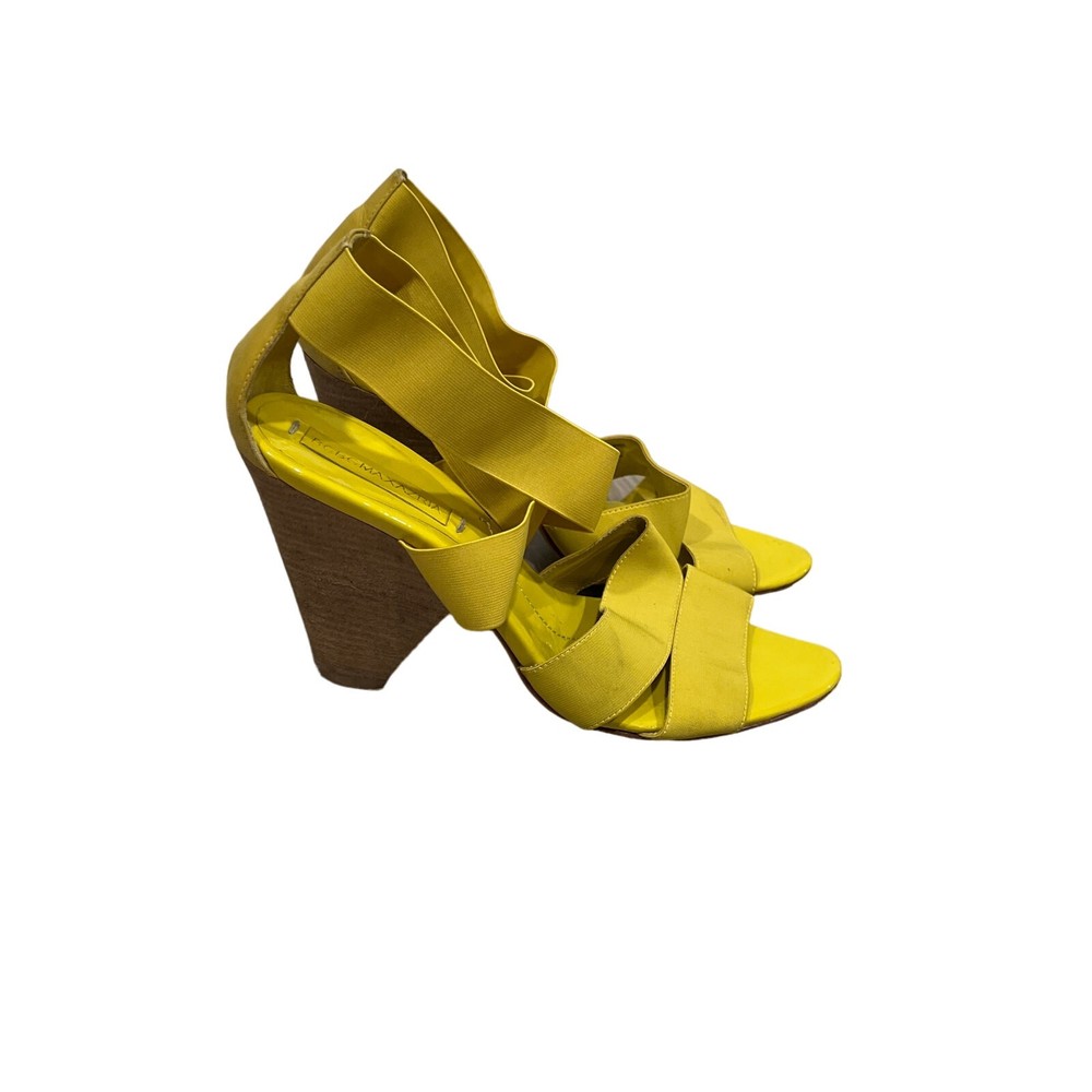 BCBGMAXAZRIA Yellow Strappy Wedge Heel Size 7.5B KB276