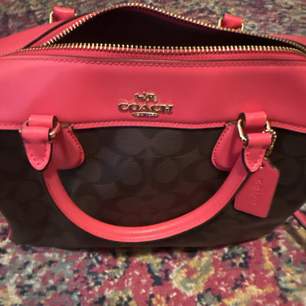 Luxury Coach Handbags & Accessories for Stylish Women