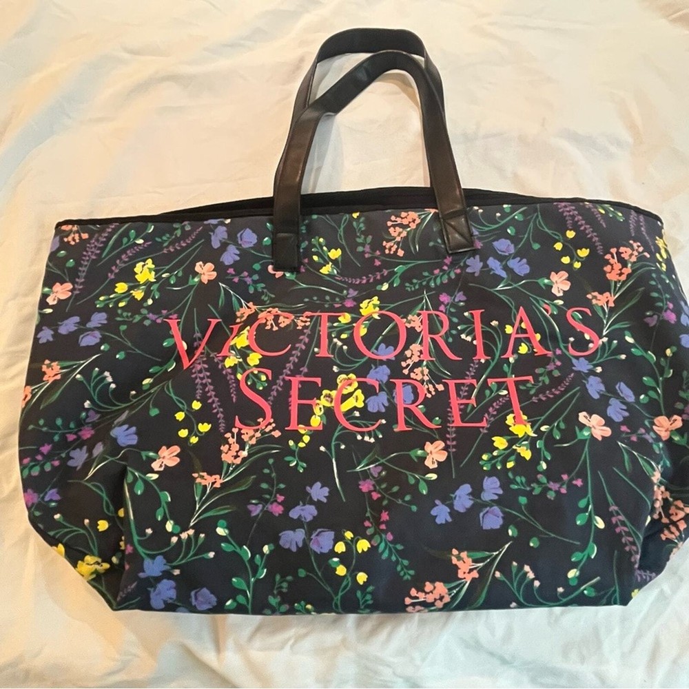 Victoria's Secret Black Multicolor Weekender Oversized Zip Tote Bag