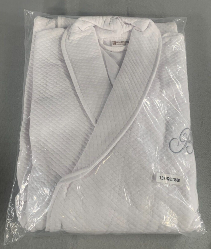 MGM Resorts International Waffle Spa Robe Unisex One Size White Long Bathrobe B