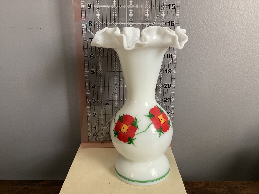 VTG WESTMORELAND MILK GLASS HAND PAINTED MILK GLASS VASE 9”T NO CHIPS OR CRACKS