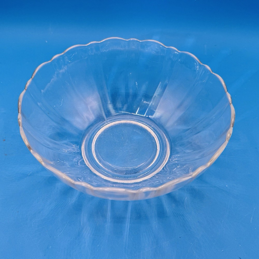 Arcoroc 8-inch tempered glass bowl shock-resistant made in France