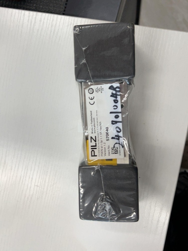 One PILZ 570640 safety switch PSEN SL-1.0P 1.1 VA 1SWITCH New Free delivery