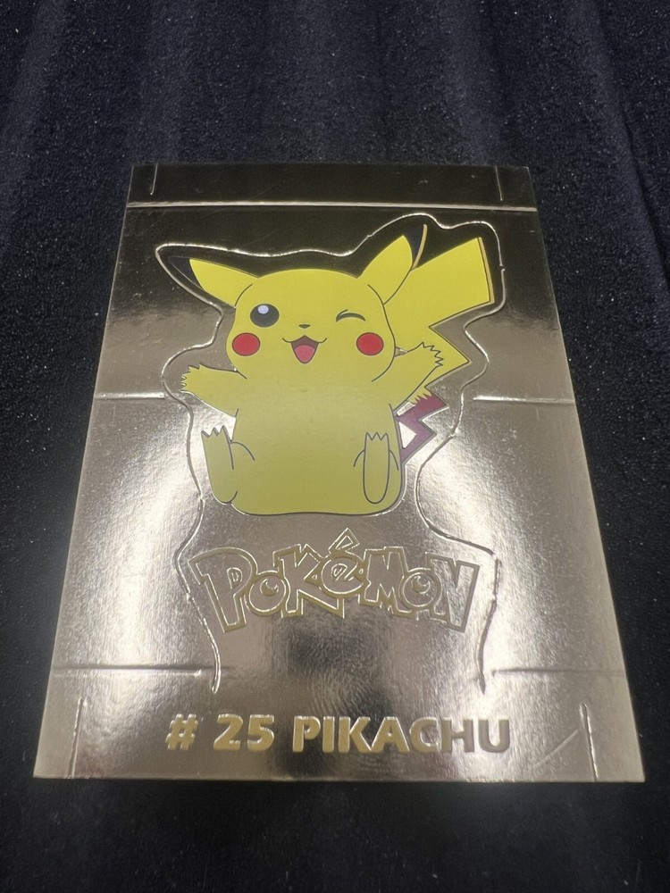 Pikachu #25 - Gold Holo - 2000 Navarrete Kanto Buildable Card - Pokemon Card