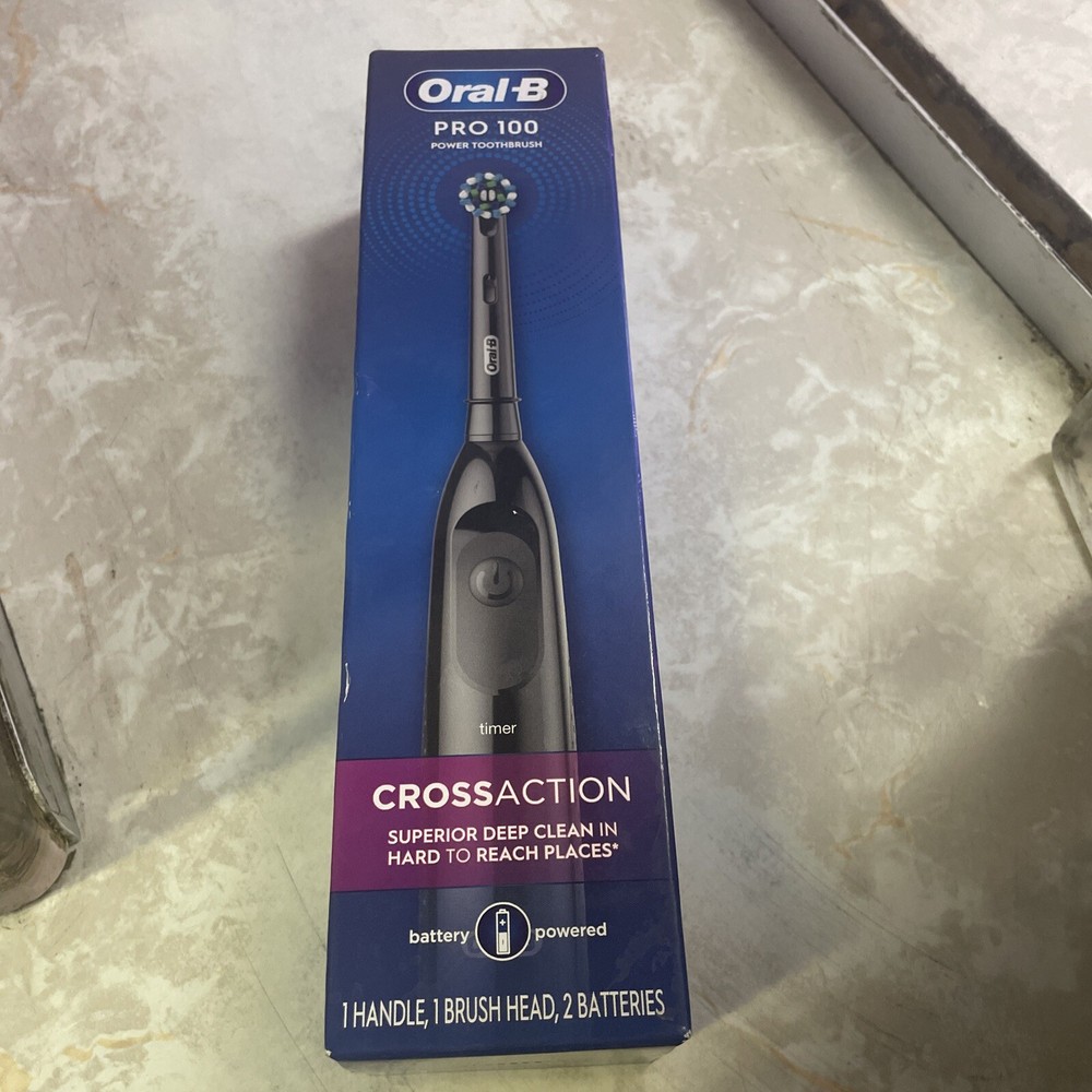 Oral-B Pro 100 Crossaction, Battery Powered Electric Toothbrush, Black