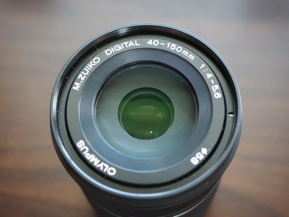 [Barely Used] Olympus M.Zuiko 40-150mm f/4.0-5.6 R Zoom Lens - Black