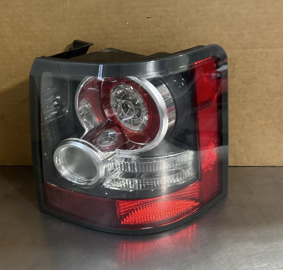 ✅2010 - 2011 Land Range Rover Sport Right Passenger Tail Light #901