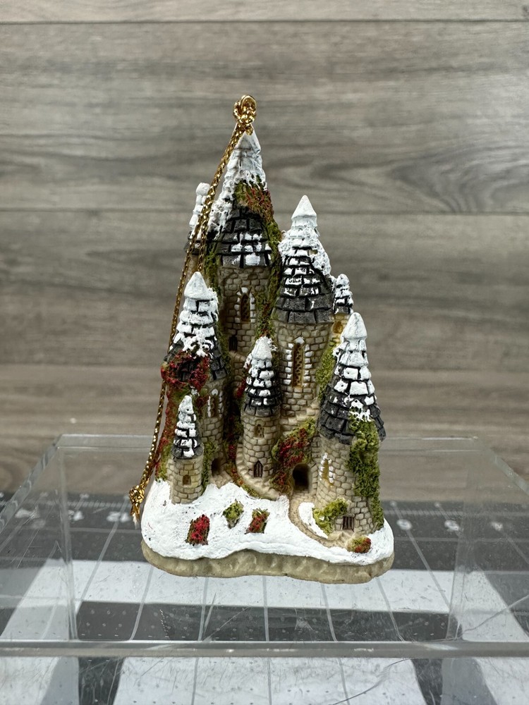David Winter Fairytale Castle Christmas Ornament Mini Cottage