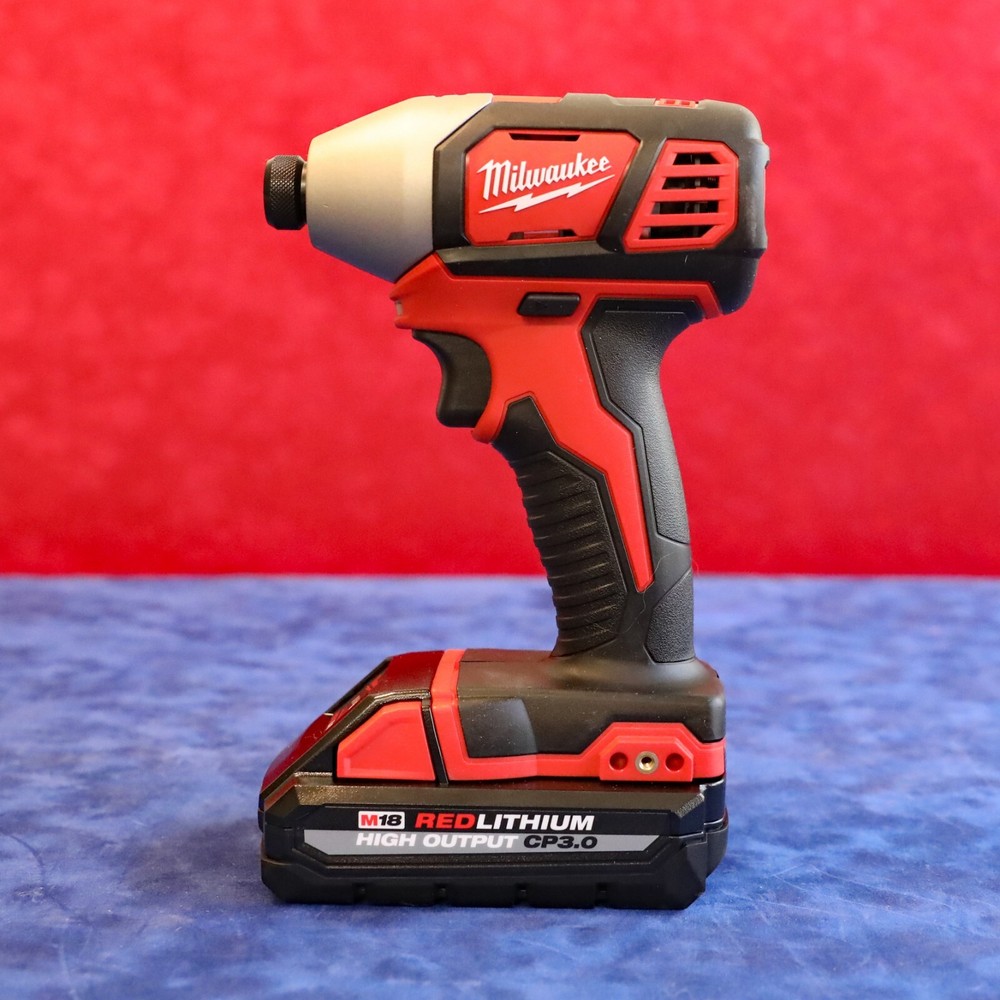 Milwaukee M18 2656-20 1/4 Hex Impact Driver with 3.0 HO Battery