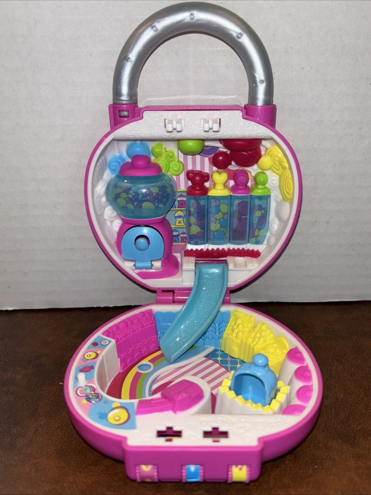 Shopkins Lil' Secrets Secret Lock So Sweet Candy Shop Locket Playset Polly Pocke