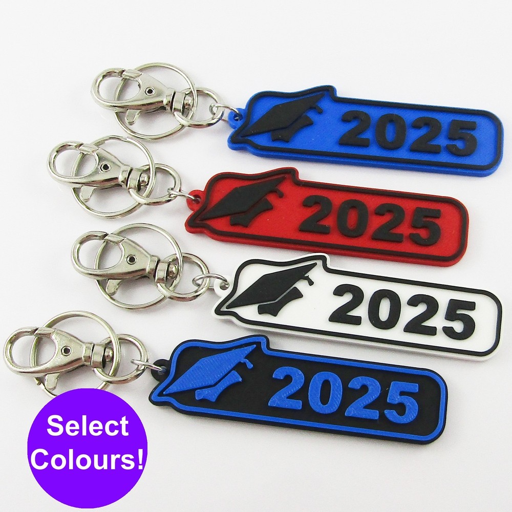 2025 Graduation Cap & Scroll Charm Keychain – Perfect Student Gift for the Class of 2025