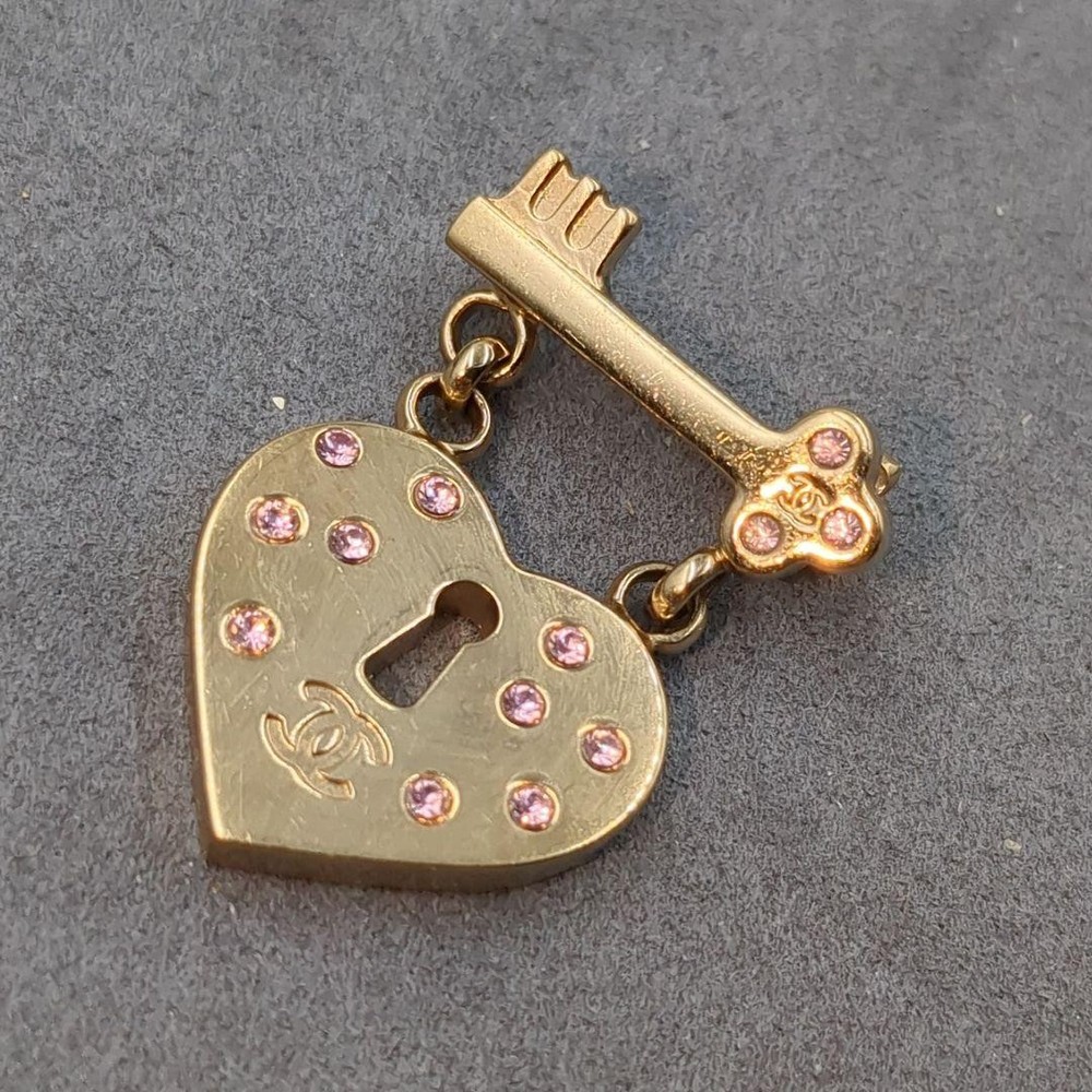 Chanel Heartlock Brooch Gold Coco Mark Used B+