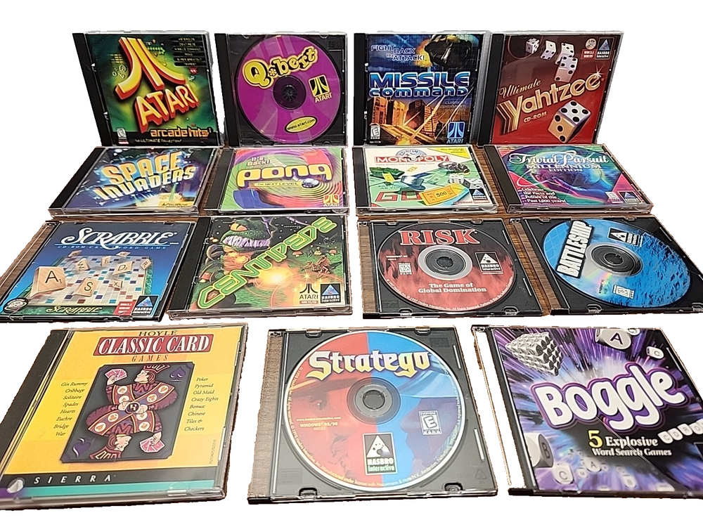 (15) Vtg PC Classic Video Games: Pong, Space Invaders, Centipede, Risk, Stratego