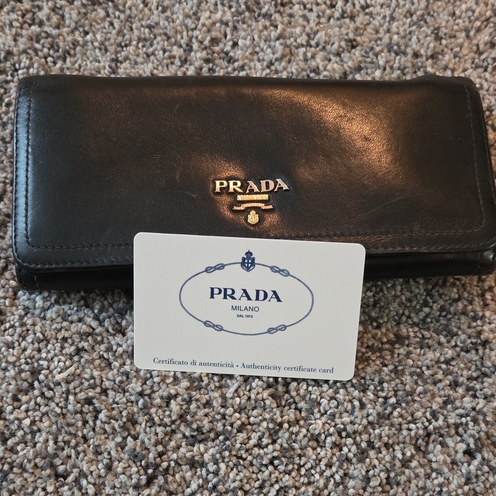 PRADA Black Women's Wallet Folding Credit Card Zipper Logo Solid Pattern