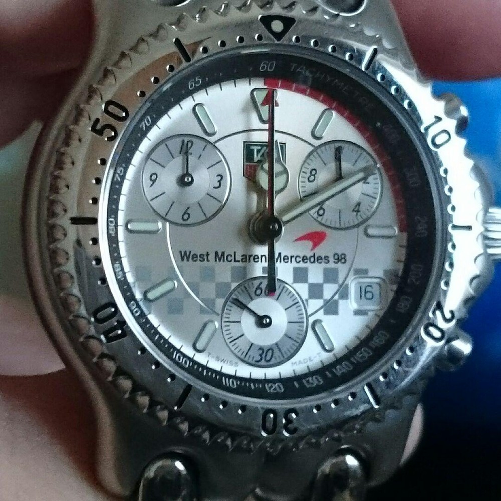 TAG Heuer McLaren Mercedes CG1117 Mens Silver Quartz Watch 39mm Analog Box Included