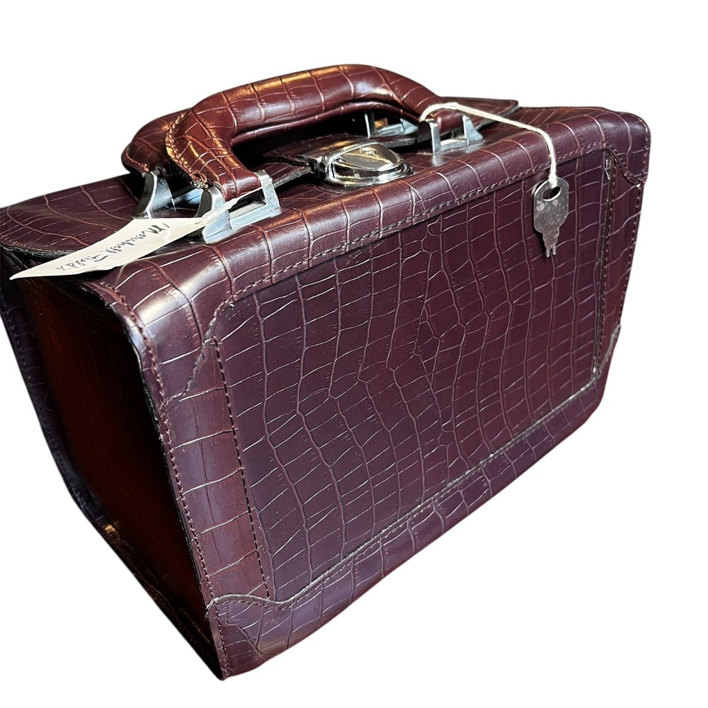 Marshall Fields Croc Embossed Leather Travel Train Case Bag Burgundy Vintage