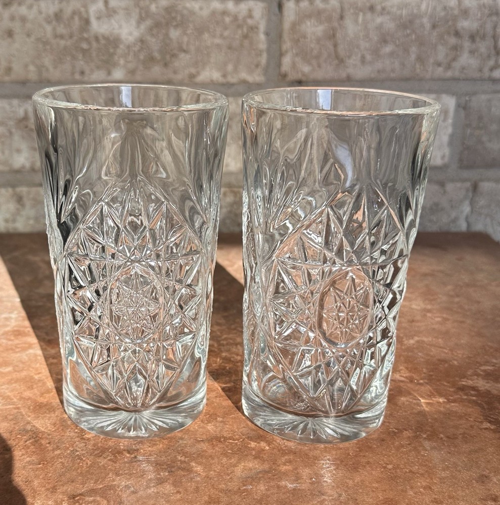 Hobstar By LIBBEY 2 Highball 6.5 X 3.25in Glasses Pressed Glass USA Star on Bowl