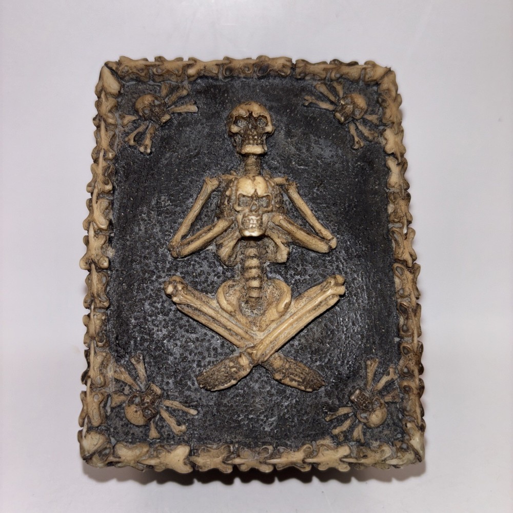 Skeleton Trinket Box Halloween ~ Resin