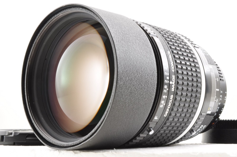 *Near Mint* Nikon AF DC-Nikkor 135mm f/2 D Defocus Image Control Lens #2529