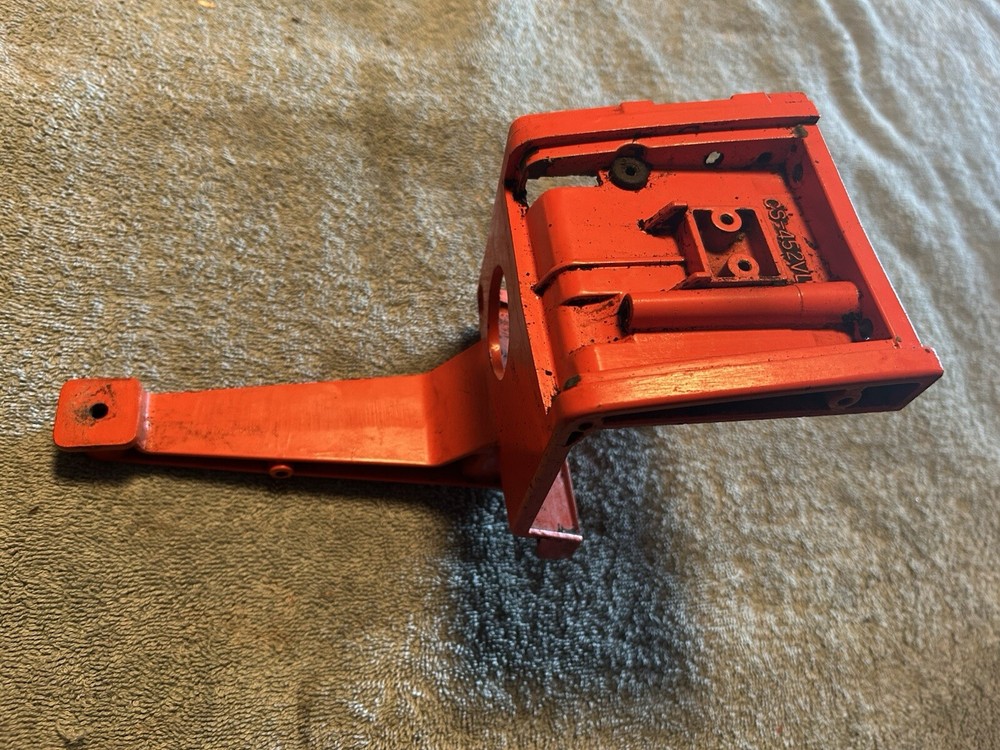 ECHO CS 452VL CHAINSAW BOTTOM HANDLE FRAME MOUNT